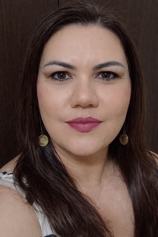 Núbia Gomes Elias Leão